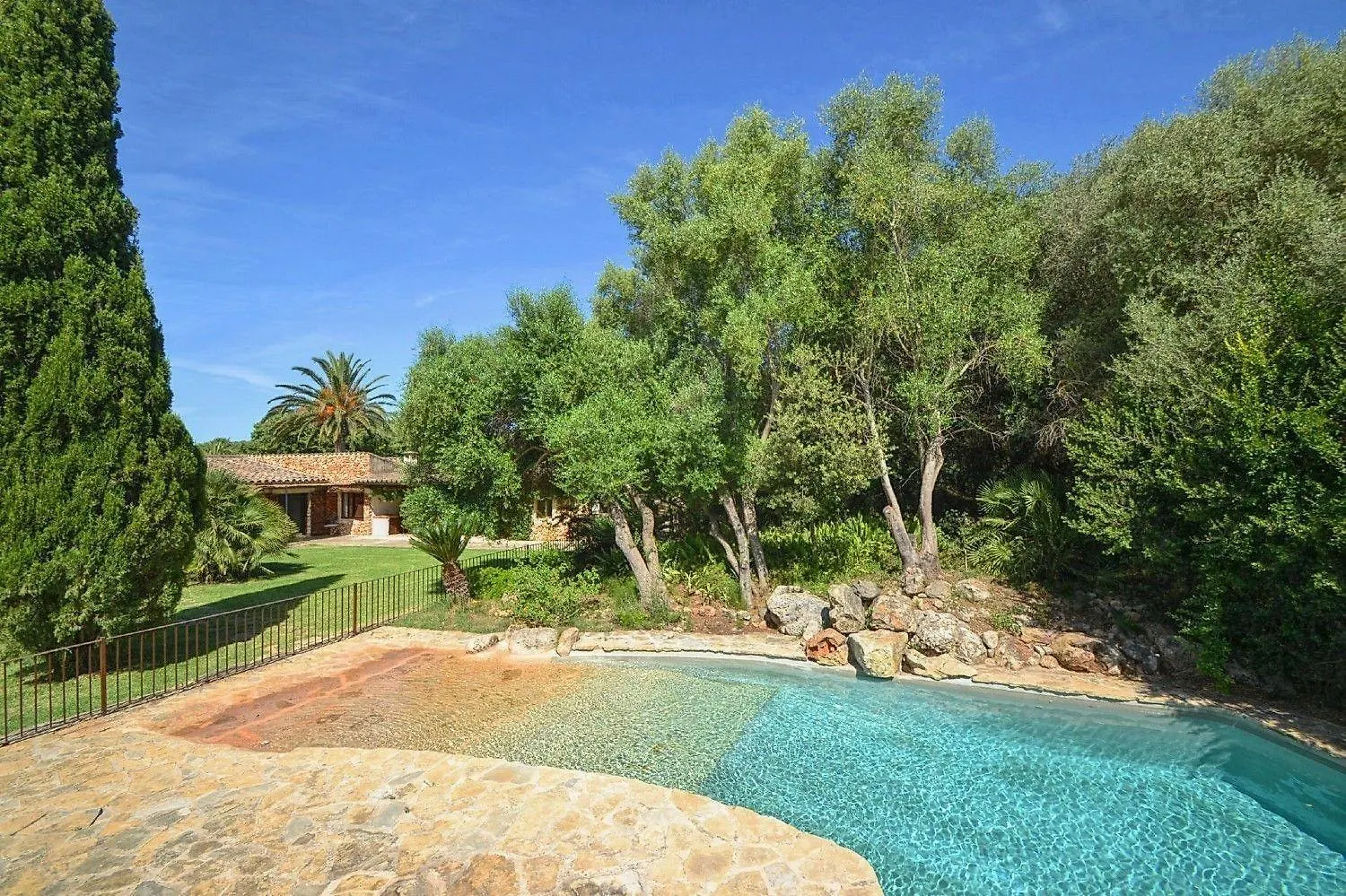 Wunderschoenes Neu Renoviertes Landhaus Mit Pool 10 Km Vom Meer Entfernt Buger Holiday home