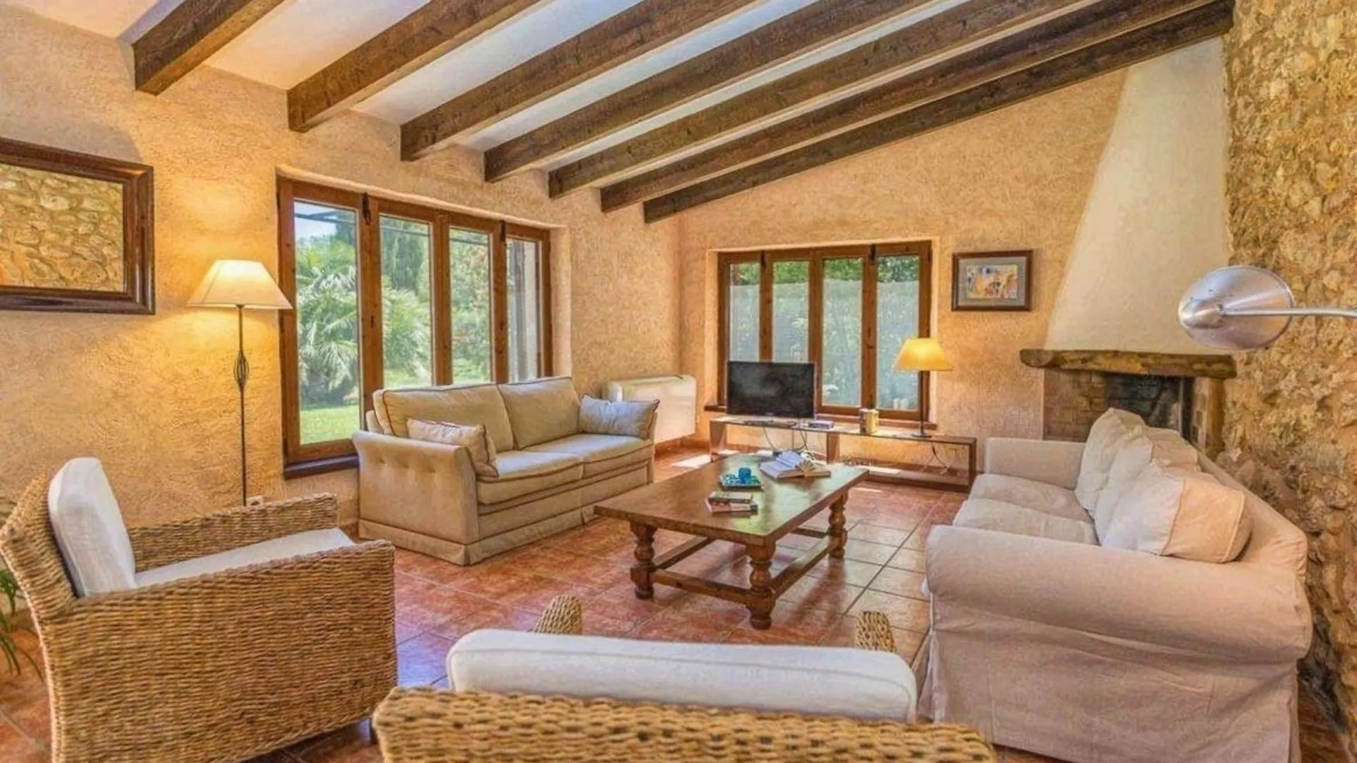 Wunderschoenes Neu Renoviertes Landhaus Mit Pool 10 Km Vom Meer Entfernt Buger Holiday home
