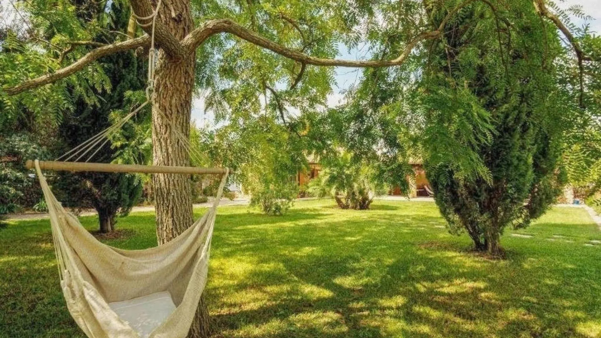 Wunderschoenes Neu Renoviertes Landhaus Mit Pool 10 Km Vom Meer Entfernt Buger Holiday home